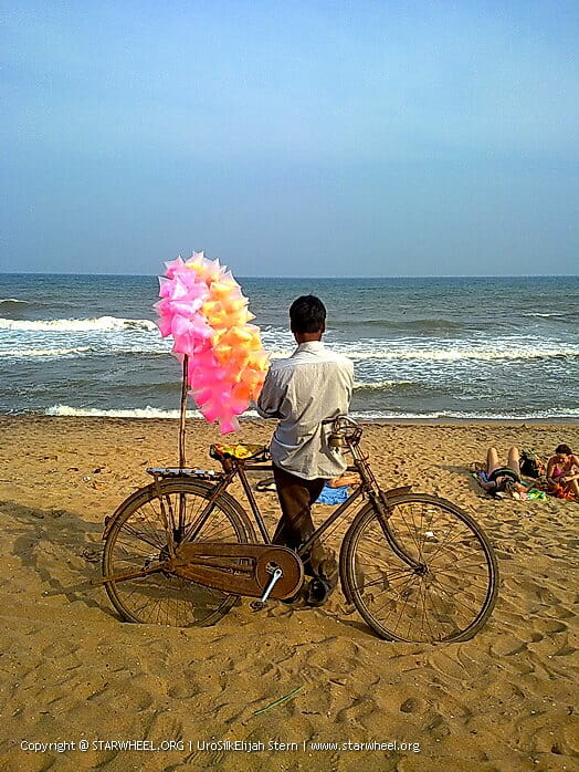 India, Varanasi, Thiruvannamalai, Pondycherry, Auroville, Delhi, Bikes, Chakras