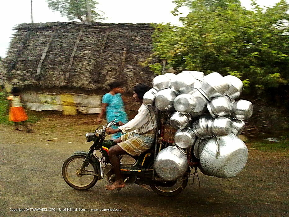 India, Varanasi, Thiruvannamalai, Pondycherry, Auroville, Delhi, Bikes, Chakras
