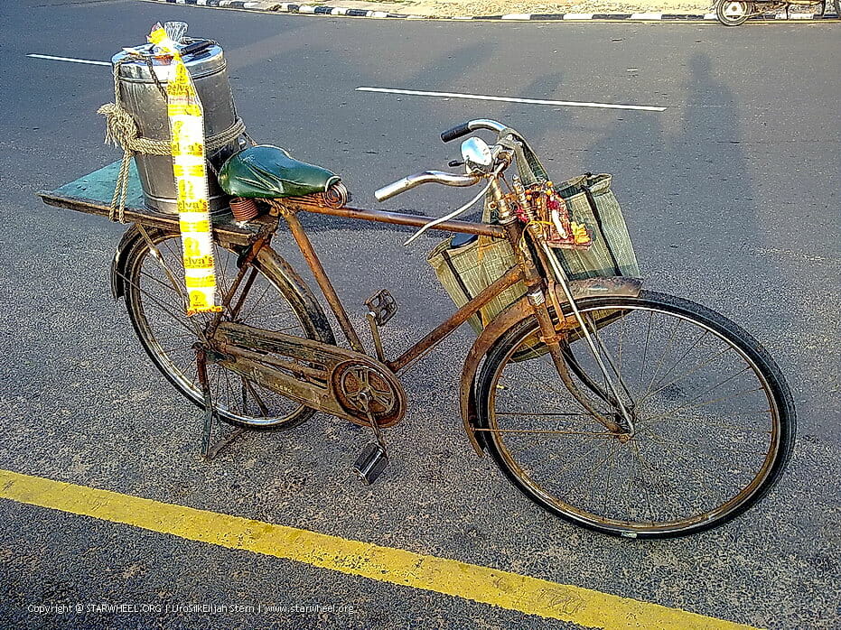 India, Varanasi, Thiruvannamalai, Pondycherry, Auroville, Delhi, Bikes, Chakras